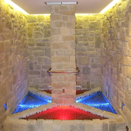 אתר נופש Rozsutec 3*